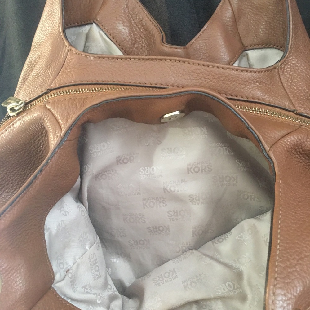MK purse - Picture 6 of 6
